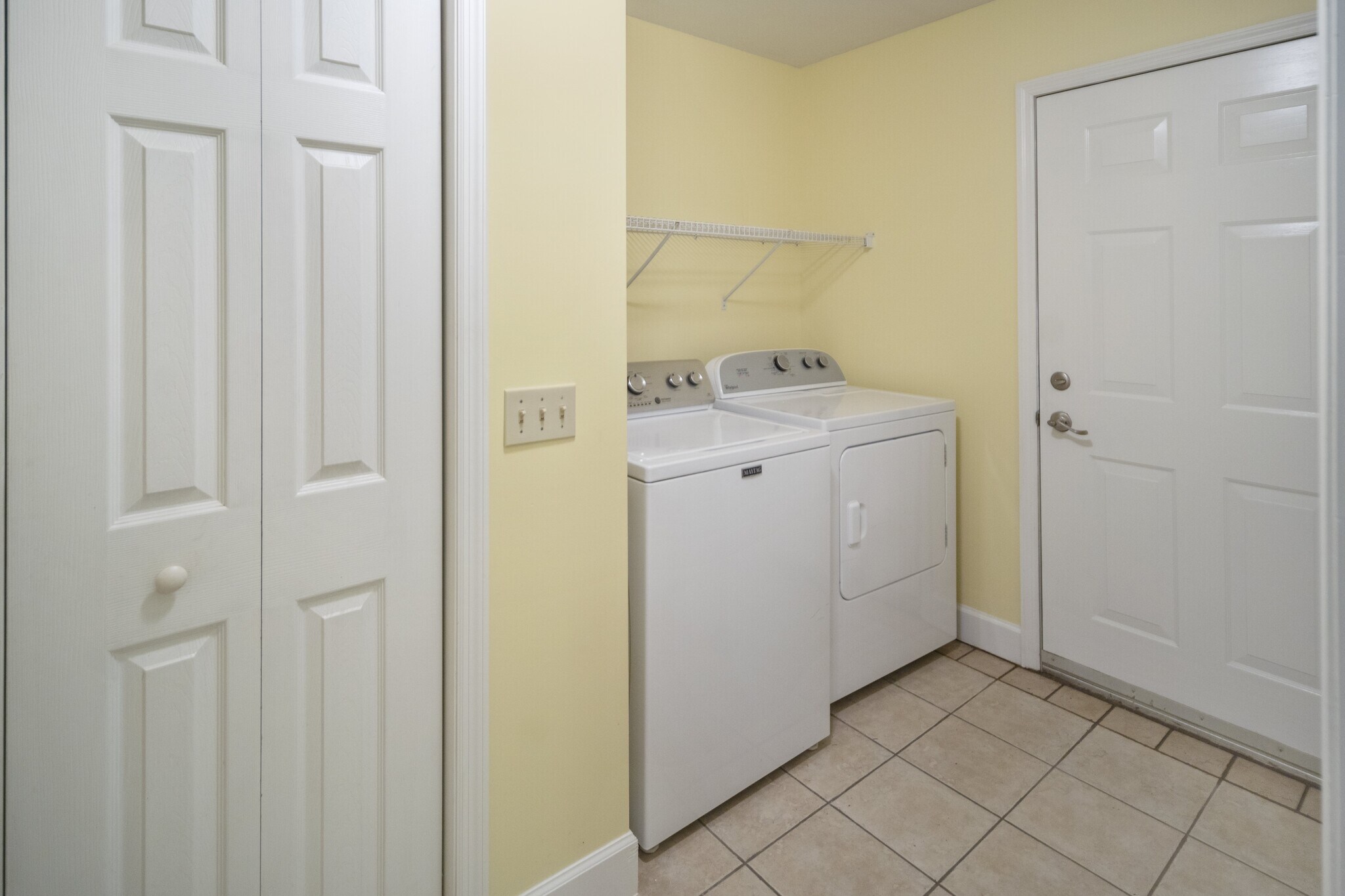 Washer-Dryer - 820 Hanshaw Rd