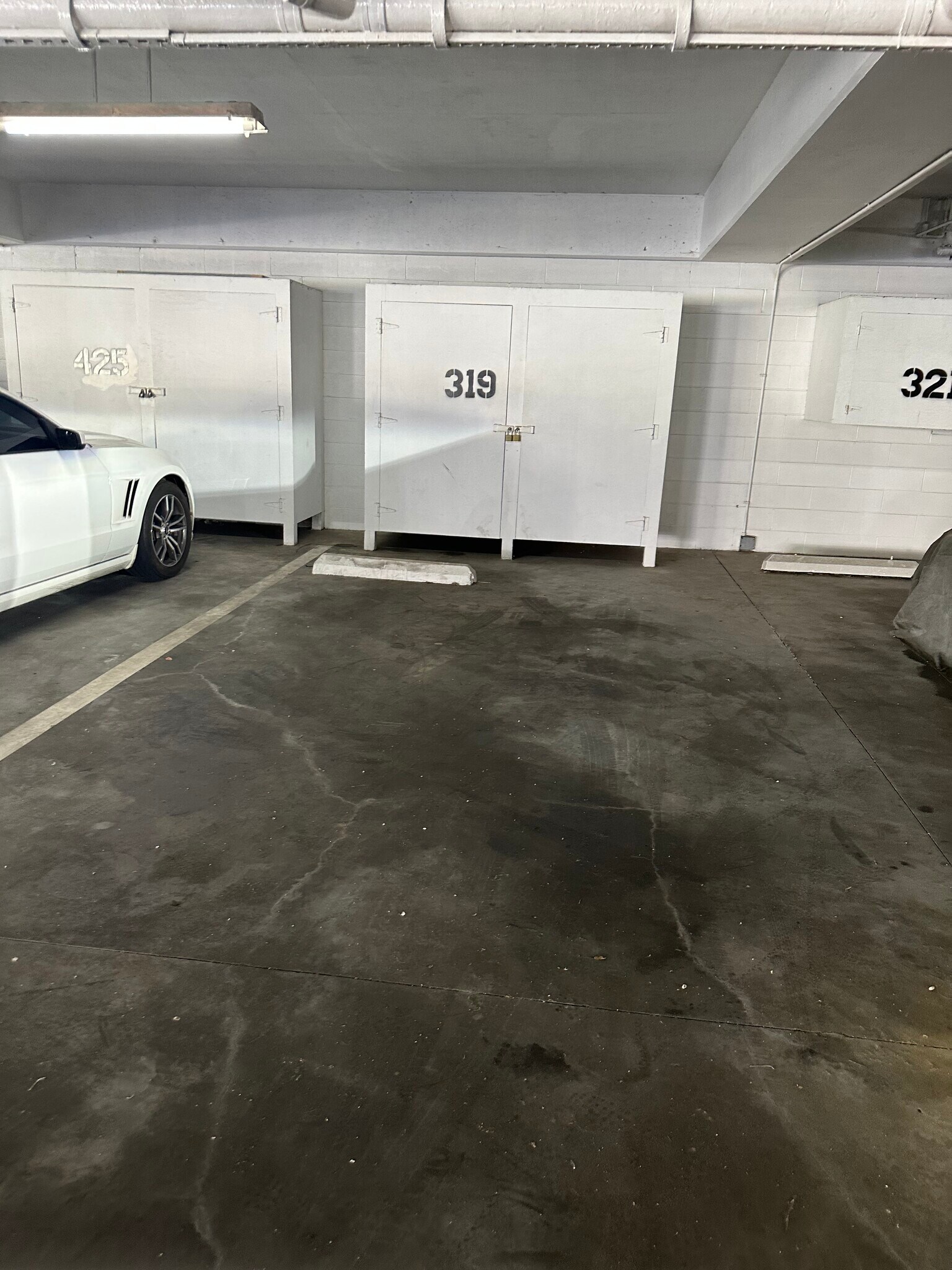 Building Photo - 711 California St