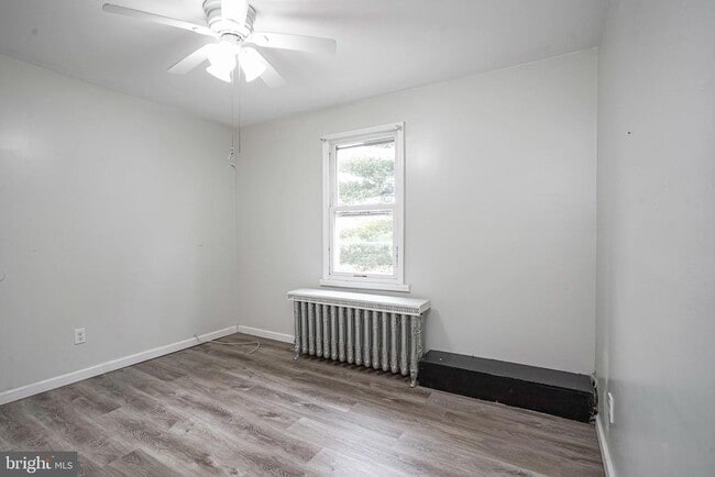 Building Photo - 30 S Railroad Ave