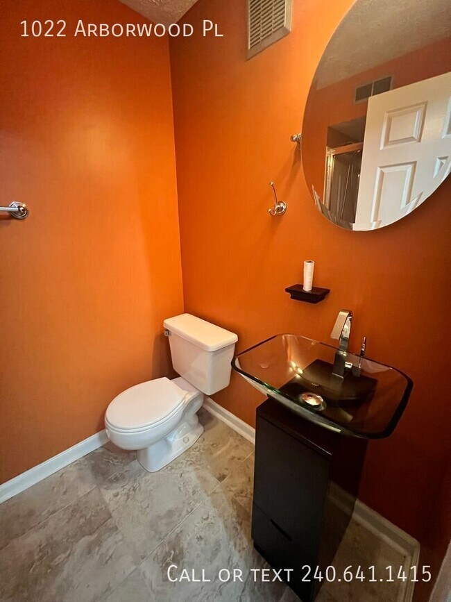 Building Photo - 1022 Arborwood Pl