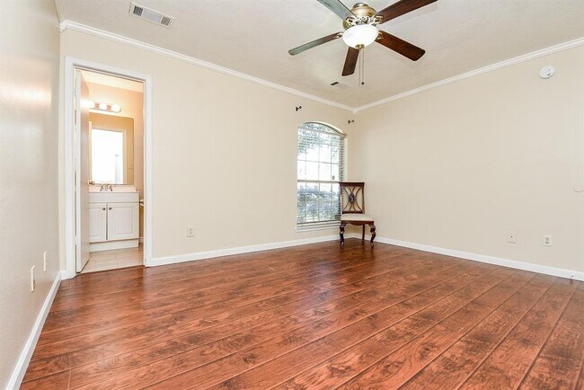 Building Photo - 11102 Kentington Oak Dr