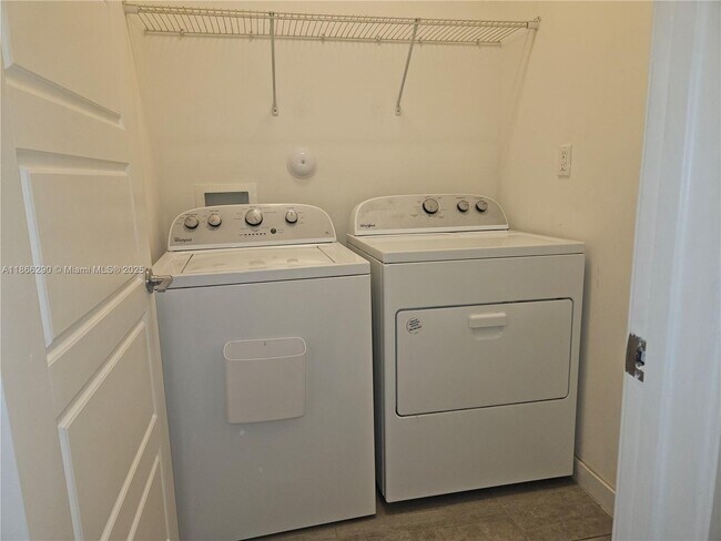 Building Photo - 17606 SW 149th Pl