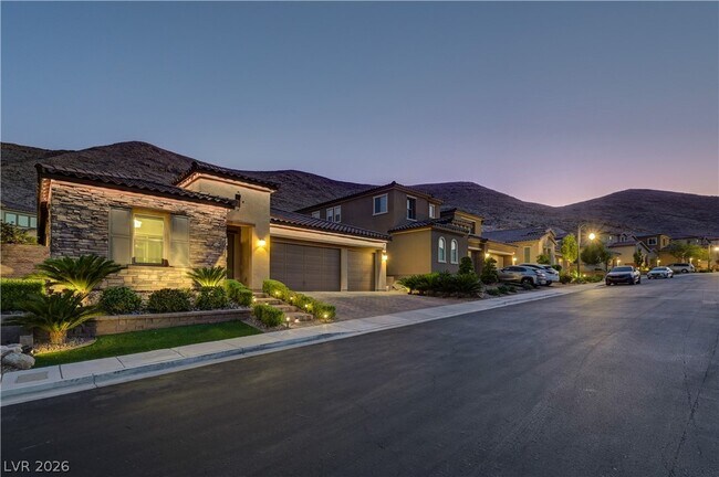 Building Photo - 3943 Reyes Ave