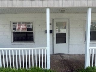 Building Photo - 310 N 5th St