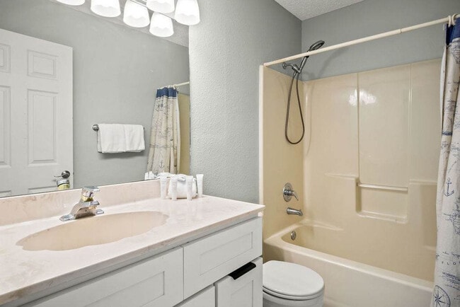 Building Photo - 15406 Gun Cay Ct