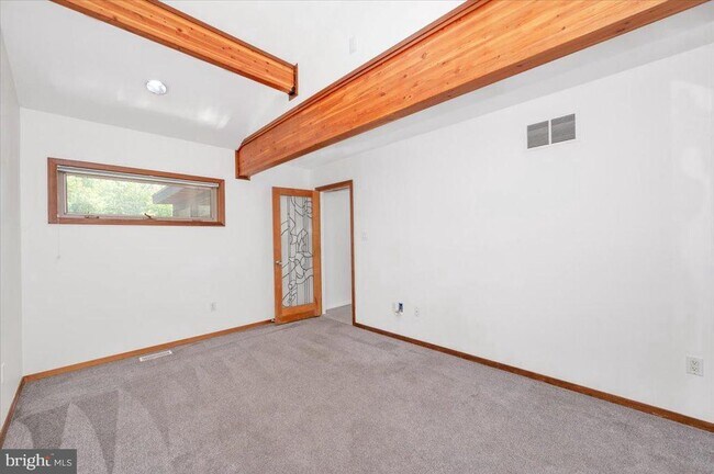 Building Photo - 11127 Dublin Rd