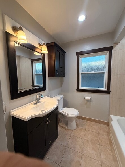 Building Photo - 2404 Wetherhead Dr