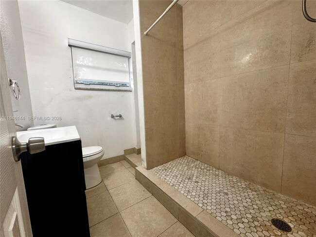 Building Photo - 529 SW 3rd St