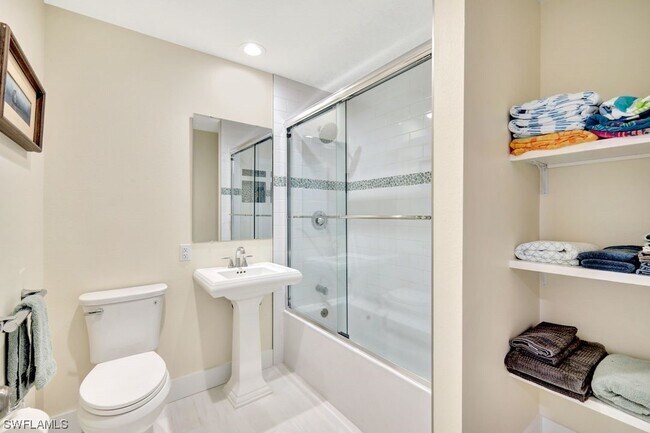 Building Photo - 1650 3rd St S