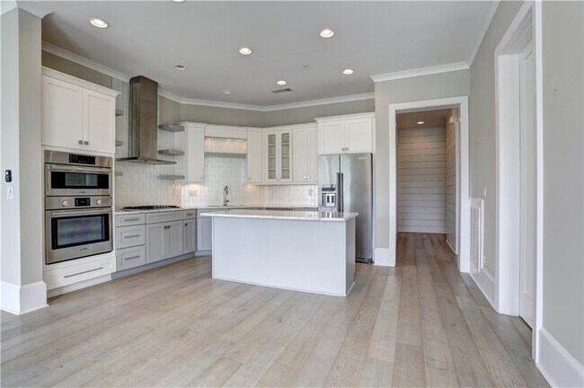 Building Photo - 12600 Marstrow Dr