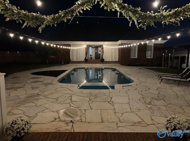 Building Photo - 26588 Old Hwy 20