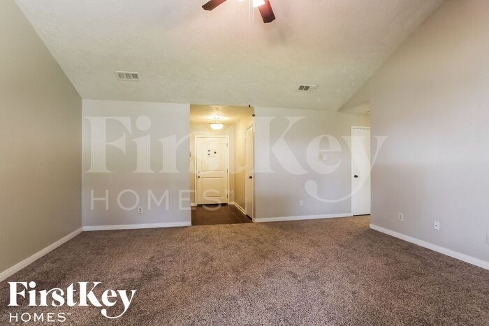 Building Photo - 16710 Lonesome Quail Dr