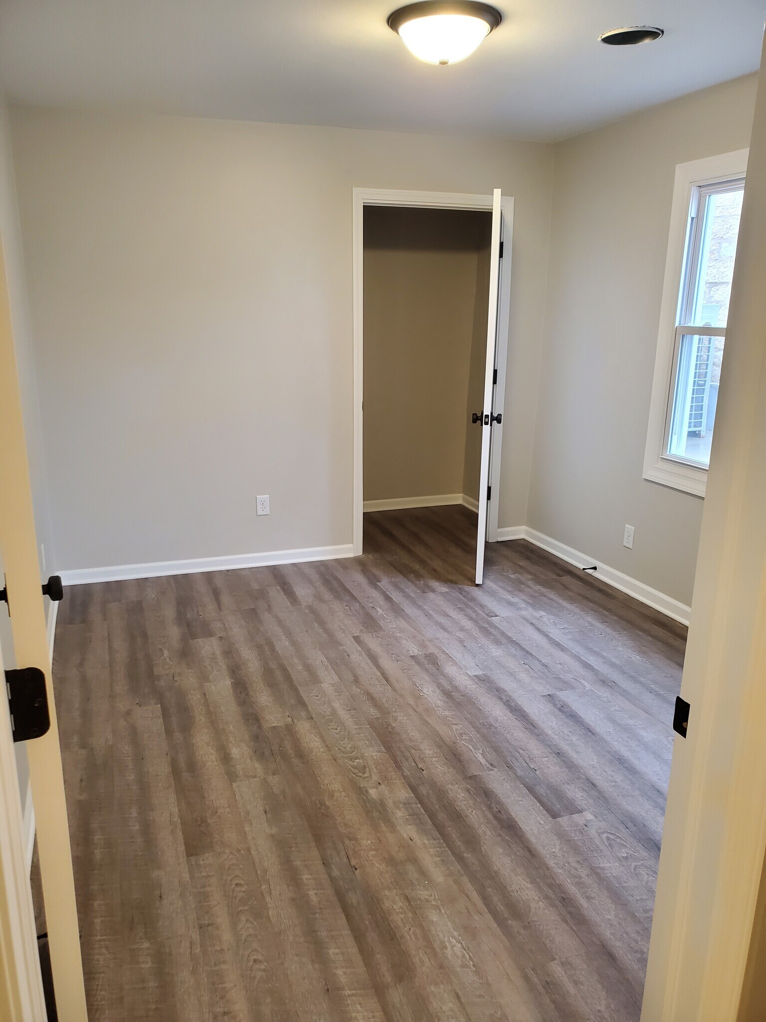 Building Photo - 119 W Wisconsin Ave