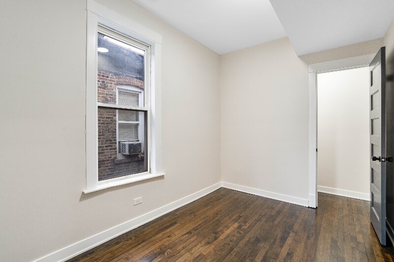 Building Photo - 1704 N Springfield Ave