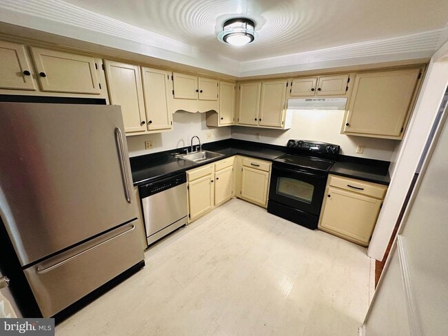 Building Photo - 8206 Red Wing Ct