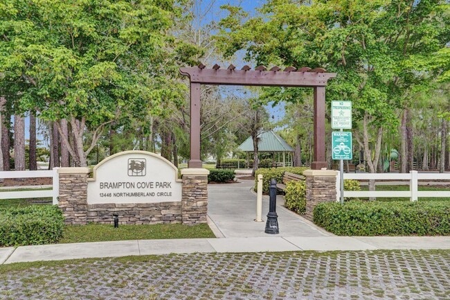 Building Photo - 1283 Barnstaple Cir