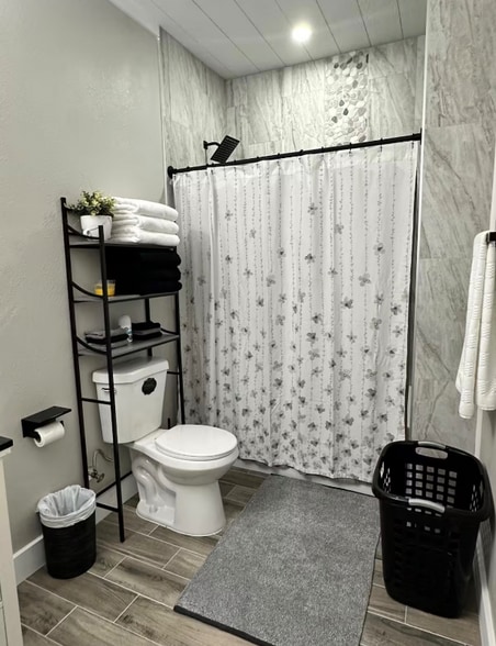 Building Photo - 1135 Red Fox Rd