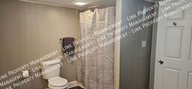 Building Photo - COMING SOON!  RENT TO OWN!  Renovated 3 Be...