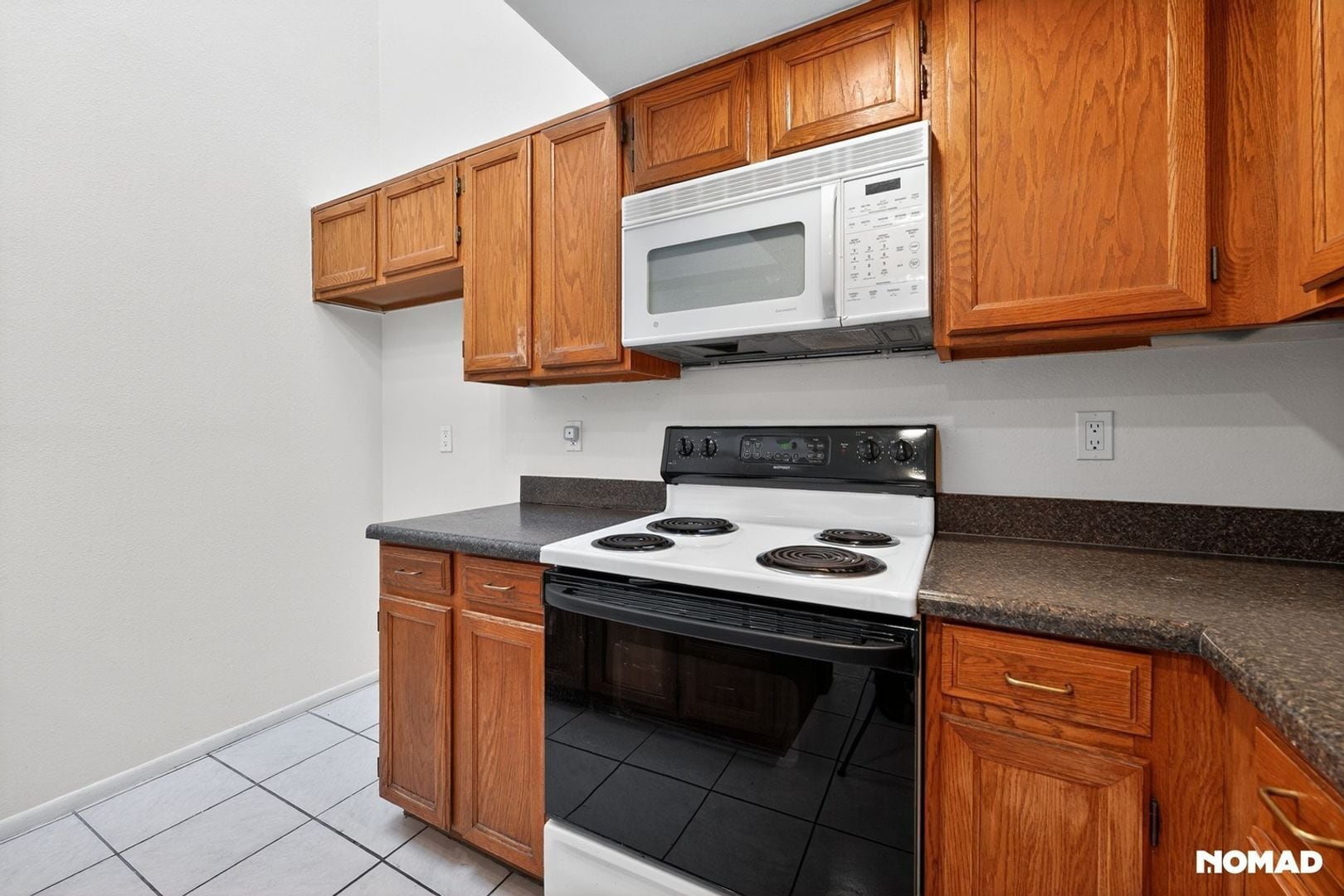 Building Photo - 1432 W Emerald Ave