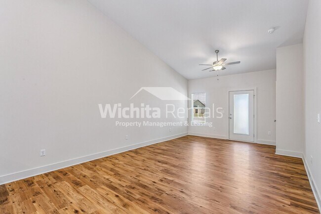 Building Photo - 12874-12874 W Wheatland Ct