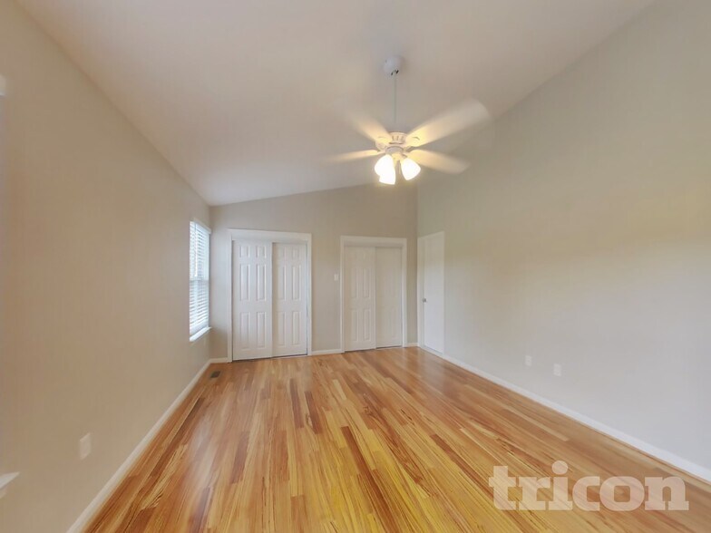 Building Photo - 5255 Lightfoot Path