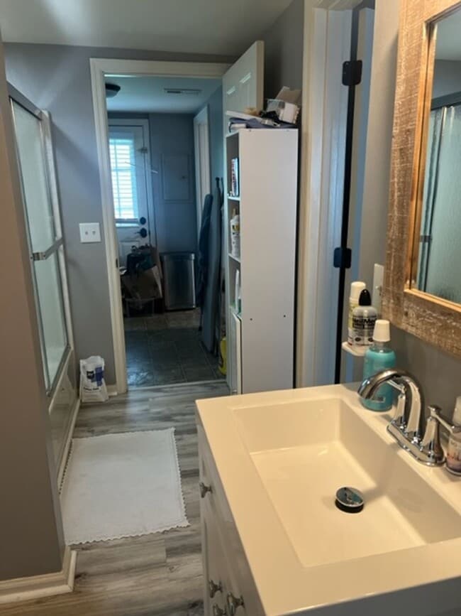 Building Photo - Charming 2 Bed/ 1 Bath home in Madison wit...