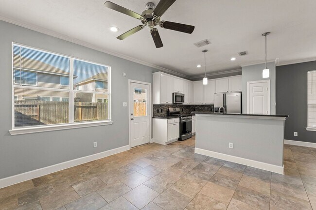 Building Photo - 25242 Boulder Bend Ln