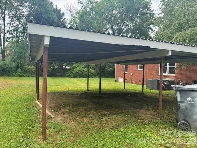Building Photo - 800 Mt Holly-Huntersville Rd