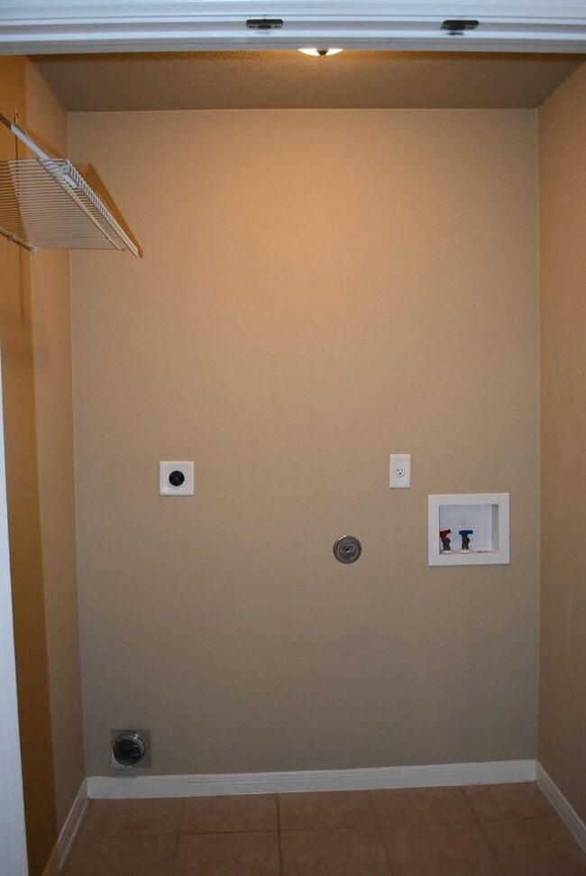 Building Photo - 2603 Cody Poe Rd