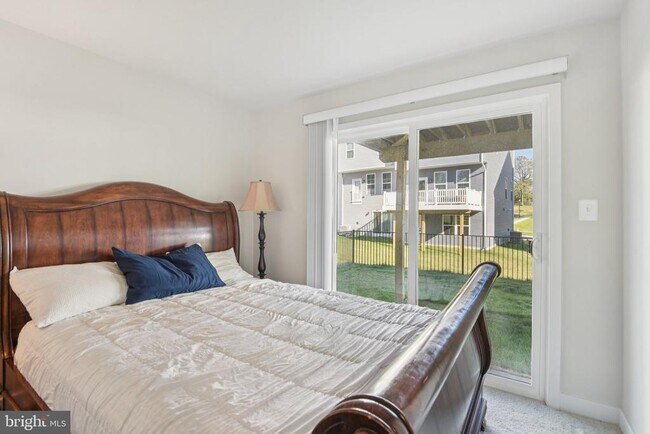 Building Photo - 133 Woodgate Cir