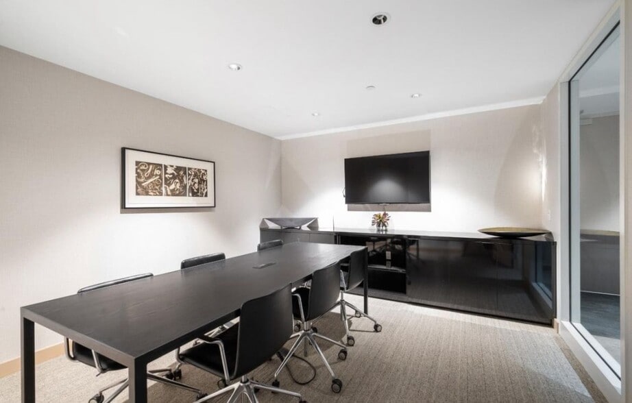 Building Photo - 110 Channel St