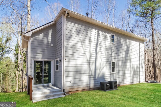 Building Photo - 215 Allatoona Highland Dr