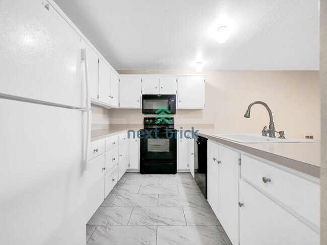 Building Photo - Beautiful 2 Bed 2 Bath Condo for Rent!