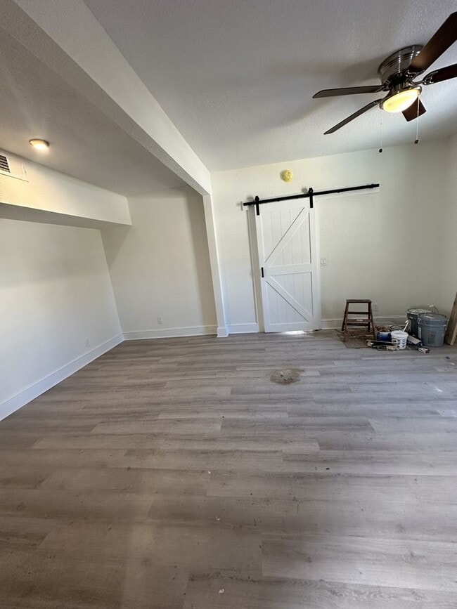 Building Photo - Gorgeous Four Bedroom Completed Upgraded