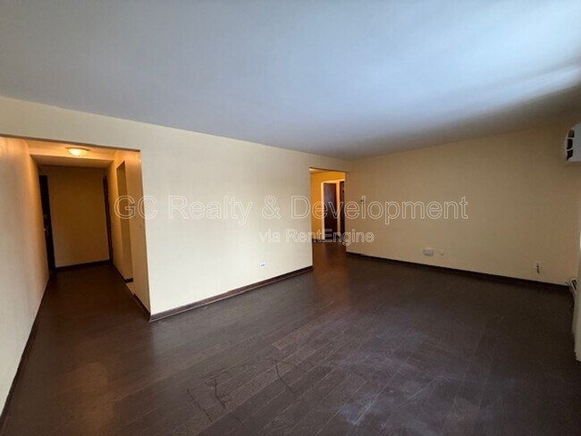 Building Photo - 386 Alles St