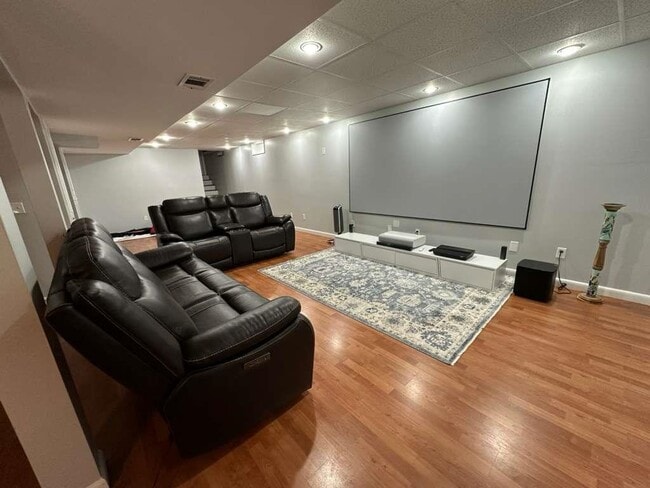 Building Photo - 9 Sunblaze Dr