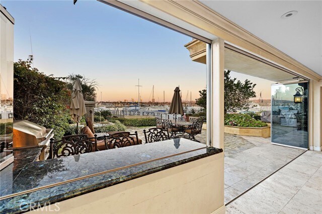 Building Photo - 900 E Balboa Blvd