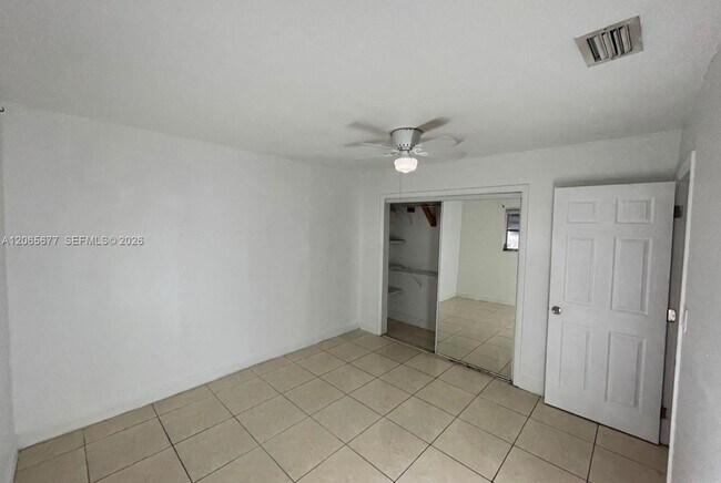 Building Photo - 120 NE 185th Terrace
