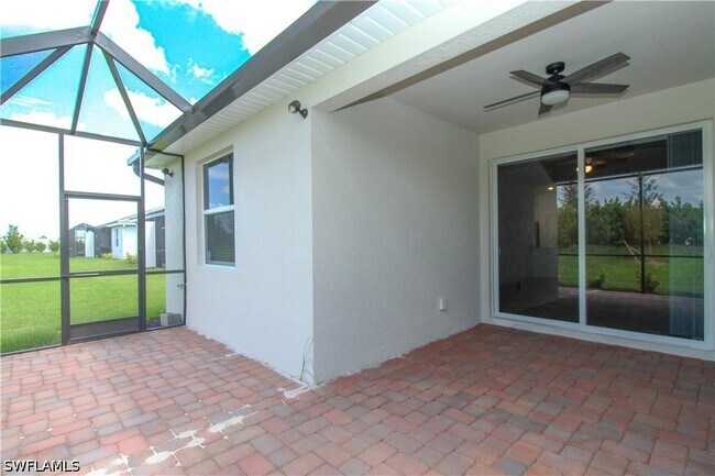 Building Photo - 2156 Dragonfruit Wy