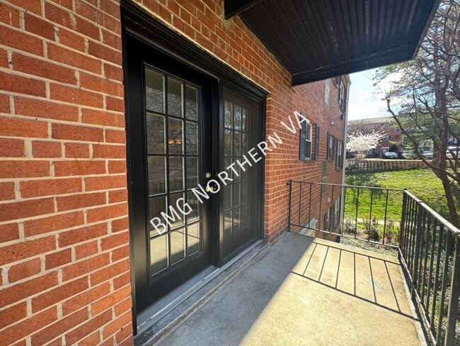 Building Photo - 426 N Armistead St