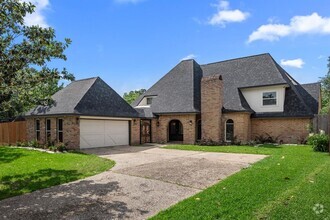 Building Photo - 11766 Riverview Dr