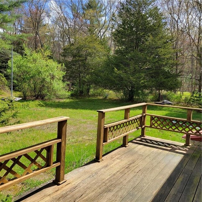 Building Photo - 301 Wolf Rock Rd