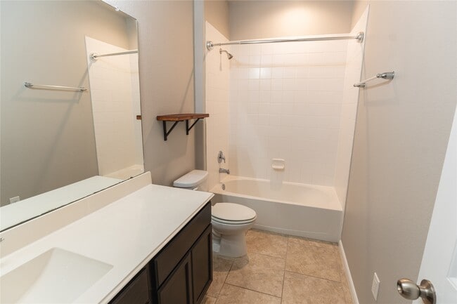 Building Photo - 2703 Osprey Ln