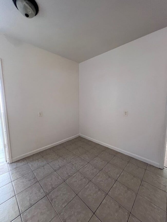 Building Photo - Fresh paint and new carpet.