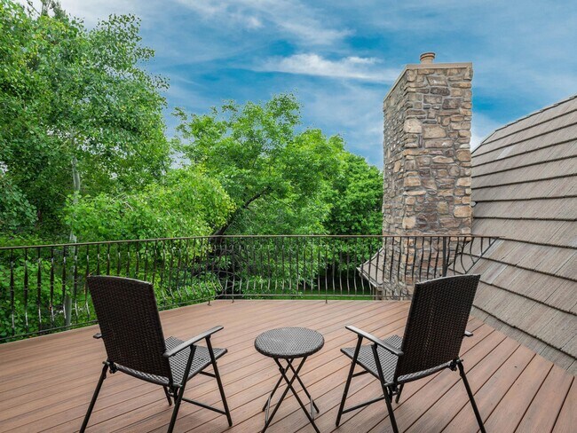 Building Photo - 9 Foxtail Cir