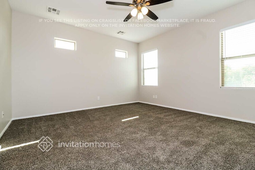 Building Photo - 8932 W Grovers Ave