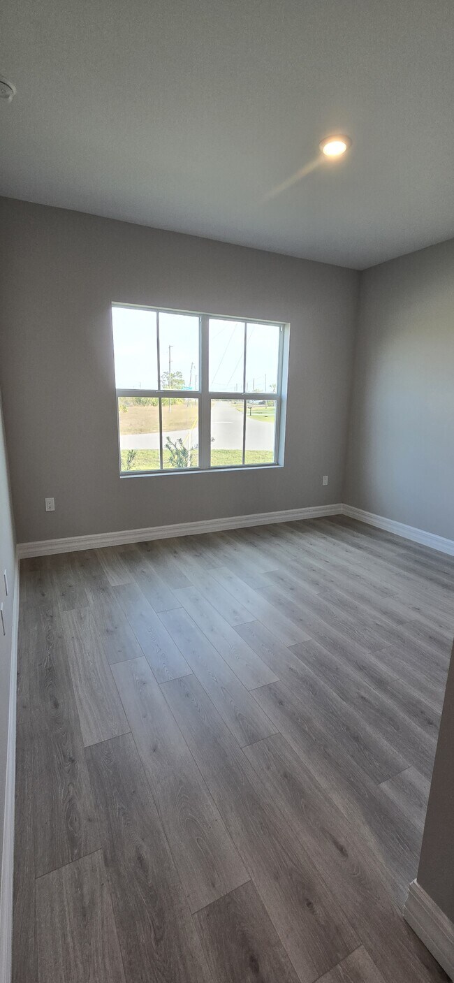 Building Photo - 203 Wright Dr