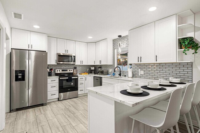 Building Photo - 971 Keene Rd