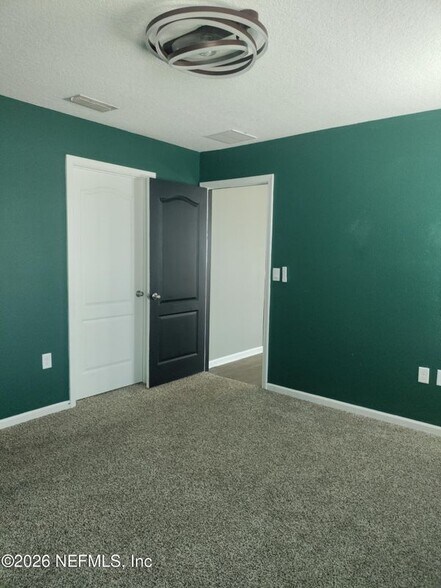 Building Photo - 4260 Hemlock St