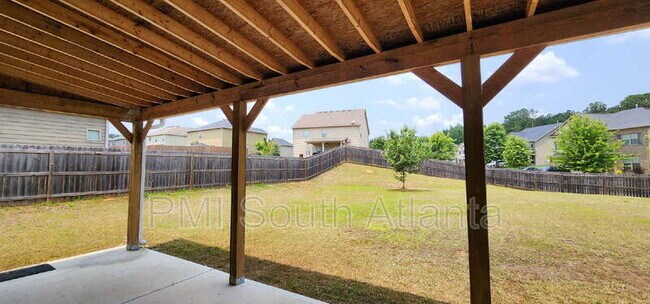 Building Photo - 633 Amrose Way